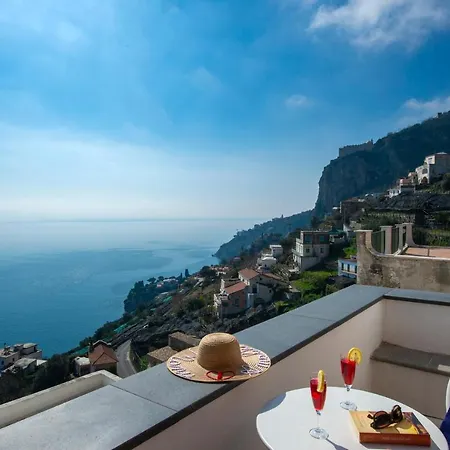 Moon Light * أمالفي